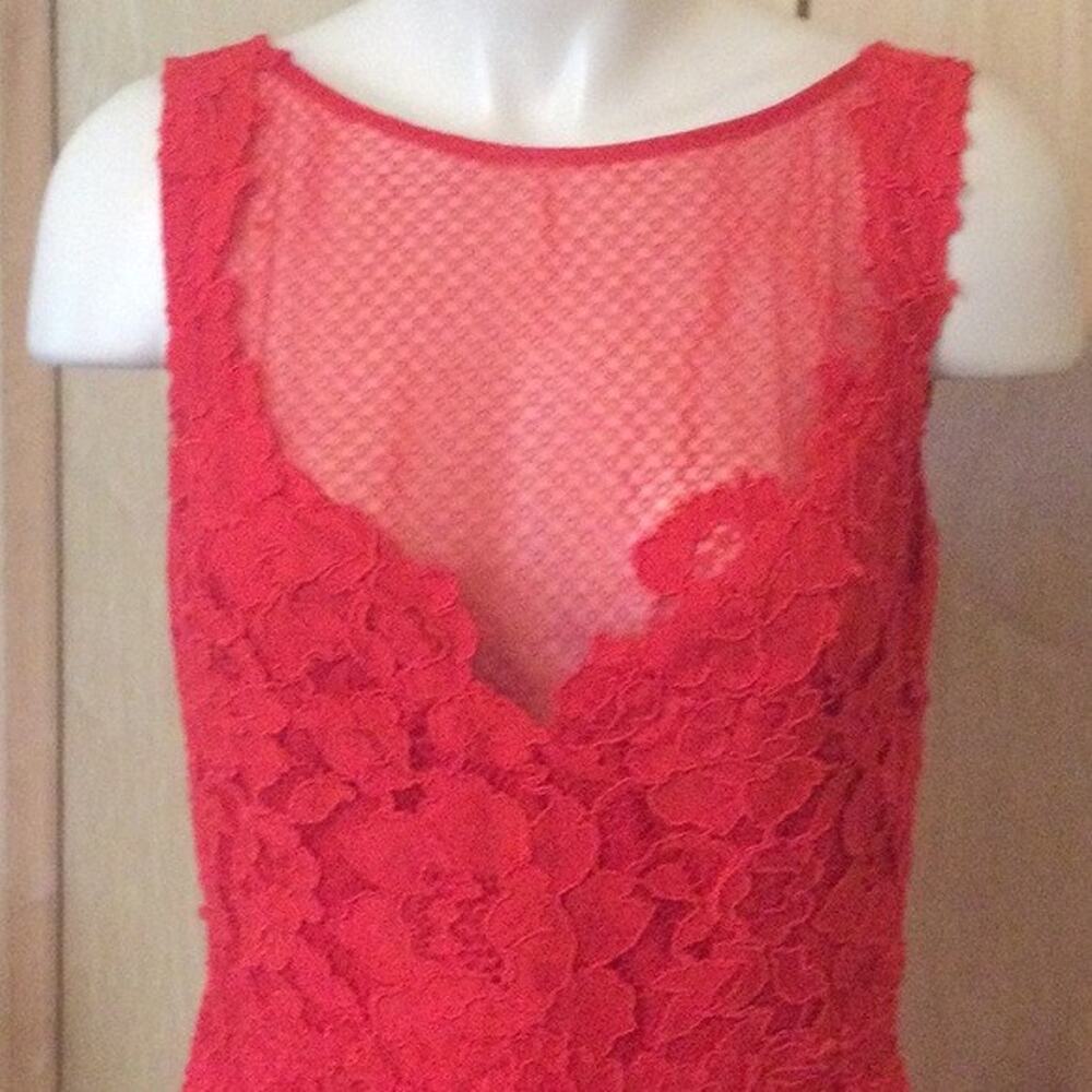 NWT Monique Lhuillier Sleeveless Floral Lace Sheath Dress Size 10 Retail $495 - Picture 2 of 11